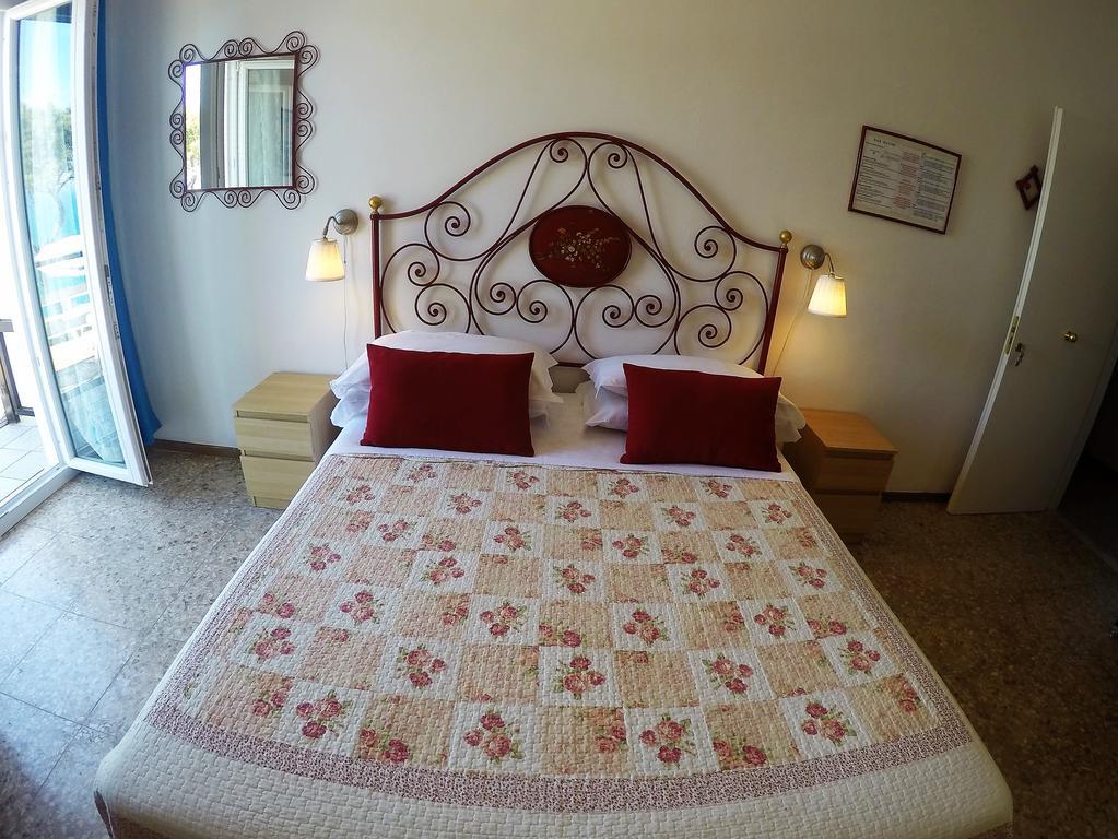 Sea View Sirolo Di Amedeo Bed and Breakfast Eksteriør billede